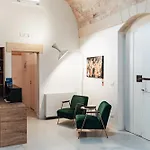 Le Vie Del Centro Luxury בית הארחה מטרה