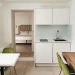 Le Vie Del Centro Luxury בית הארחה מטרה